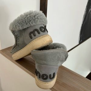 MOU women’s gray bootie 40